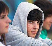 ¿Por qué algunas personas tienen acne y otras no?