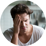 Dolor punzante de un lado de la cabeza