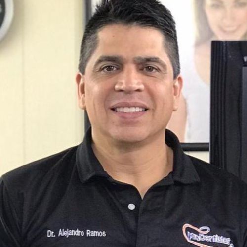 Alejandro Ramos De León, Dentista en Monterrey | Agenda una cita online