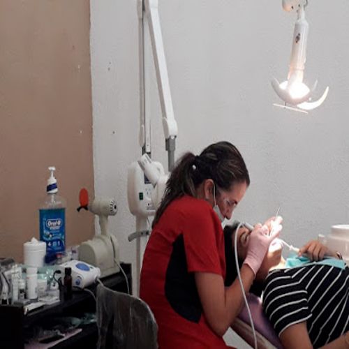 Iraís Rueda, Dentista en Manzanillo | Agenda una cita online