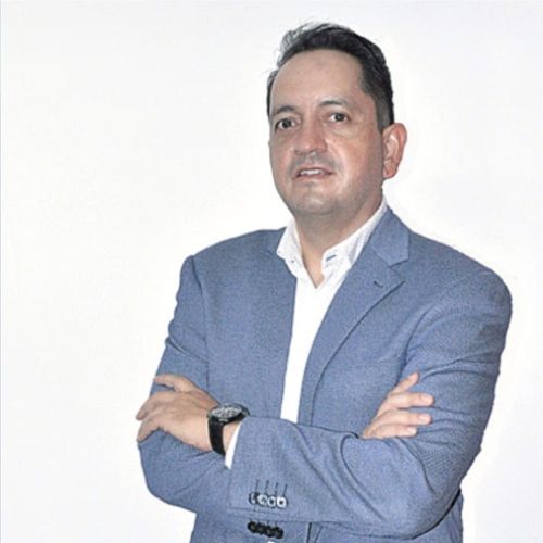 Dr. Hugo Vicente Martínez Suárez, Dermatólogo en Puebla | Agenda una cita online