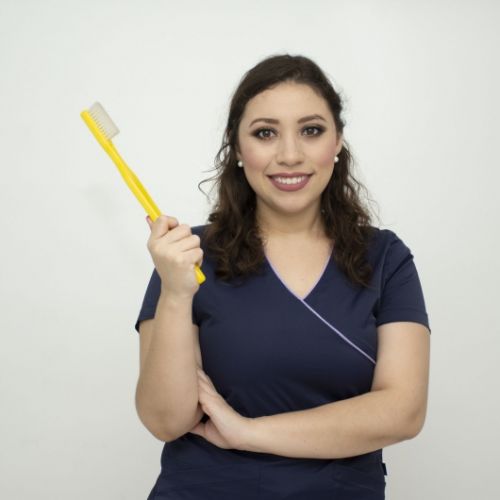 Alejandra Medina Alamilla, Odontopediatra en Mérida | Agenda una cita online