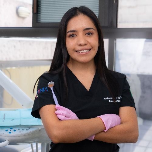 Claudia Elizabeth Díaz Trujillo, Dentista en Huixquilucan | Agenda una cita online