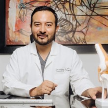 Dr Esteban Castro Contreras, Ortopedista en Guadalajara | Agenda una cita online