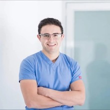 Dr. Arturo Cuevas, Dentista en Manzanillo | Agenda una cita online